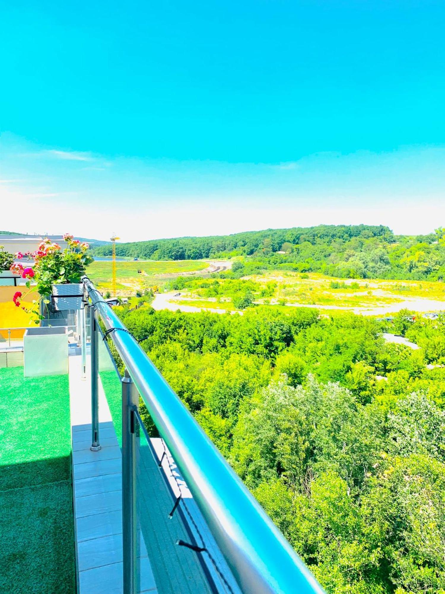 Penthouse View Aeroport Iasi 2 Leilighet Eksteriør bilde