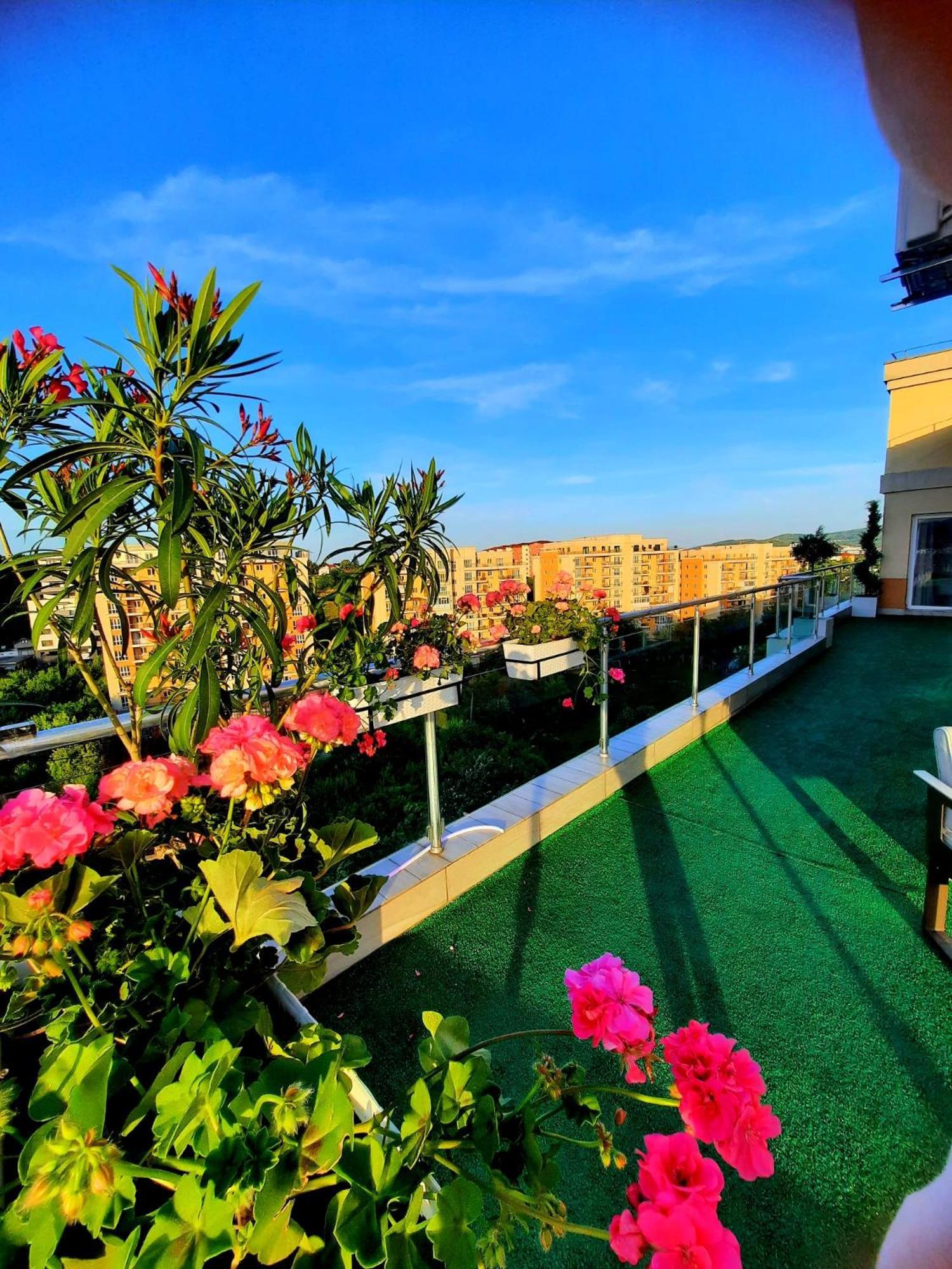 Penthouse View Aeroport Iasi 2 Leilighet Eksteriør bilde